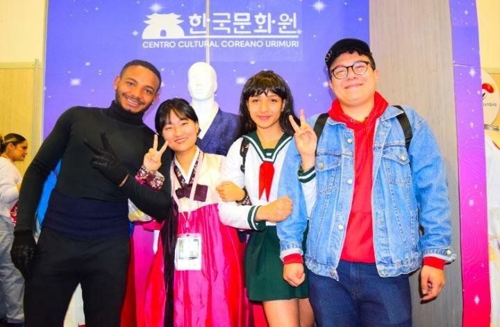 Vistiendo un Hanbok - SOFA 2022